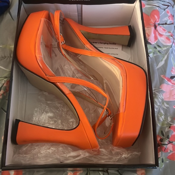 Heeled slingback sandals - Picture 6 of 8